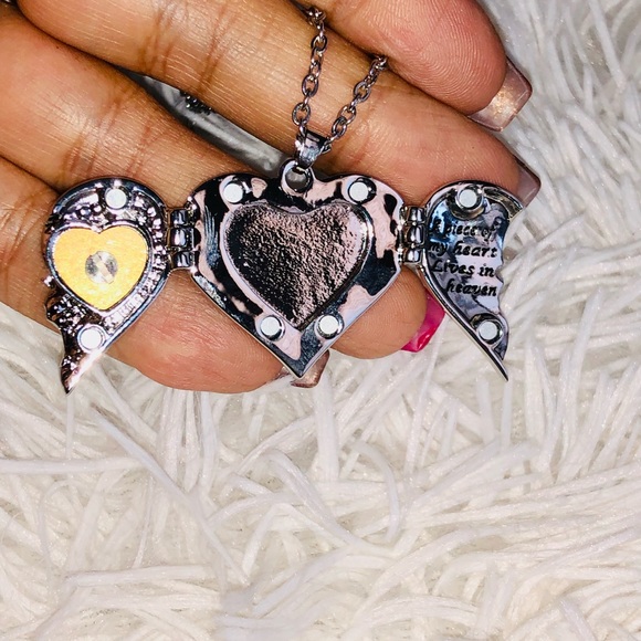 Beautiful Secret compartment Swarovski Crystal memory necklace, urn necklace, - Picture 6 of 8